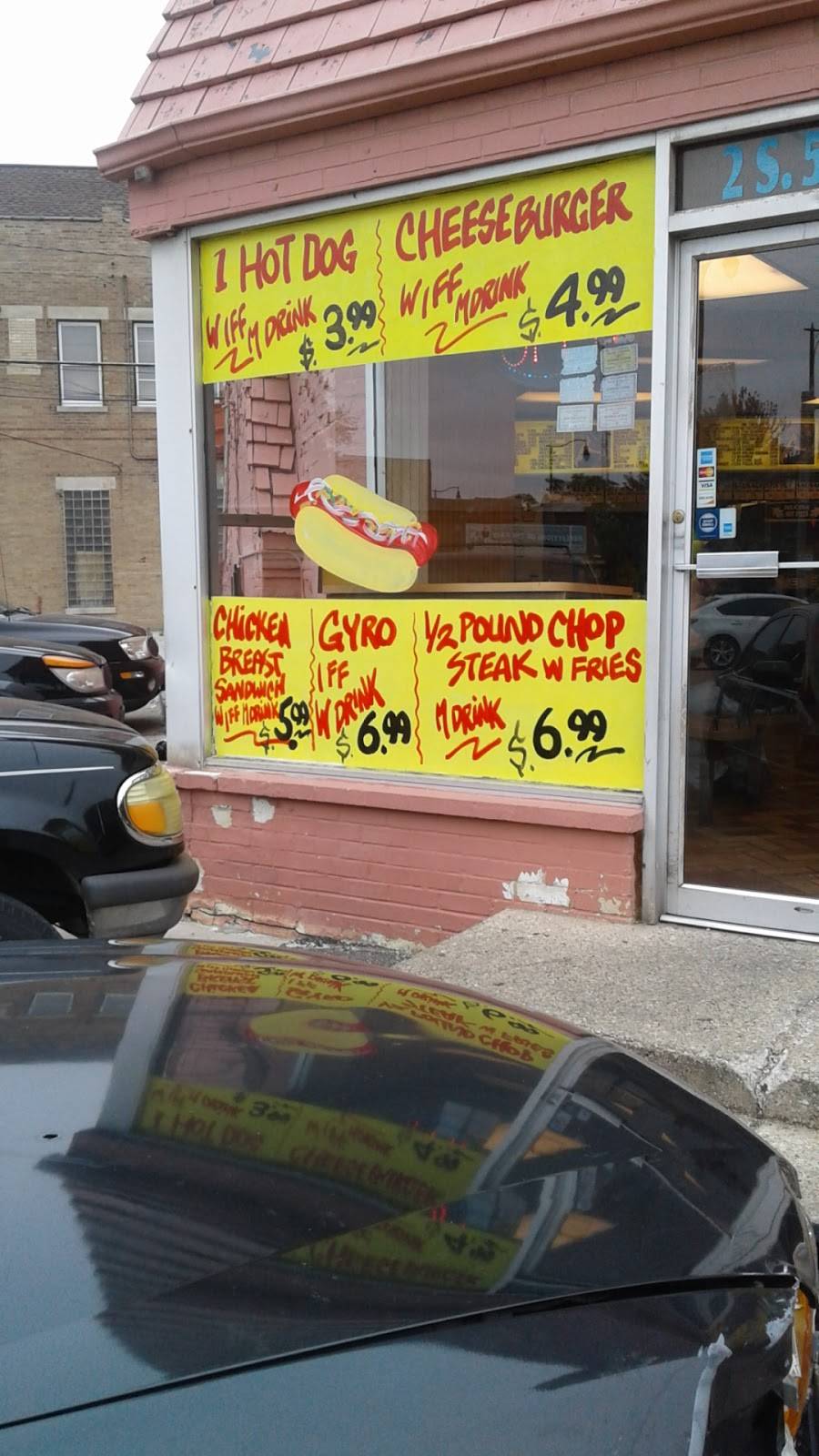 Maywood Express | restaurant | 2 S 5th Ave, Maywood, IL 60153, USA | 7086811194 OR +1 708-681-1194