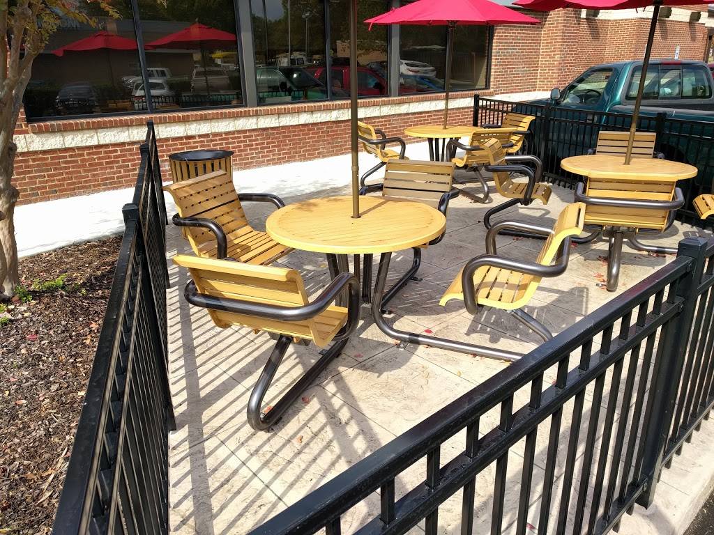 Wendys | restaurant | 6102 University Dr NW, Huntsville, AL 35806, USA | 2568379487 OR +1 256-837-9487