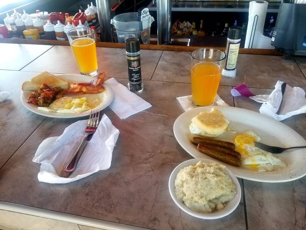 Bonfires Bar and Grill | restaurant | 1340 Alafaya Trail, Oviedo, FL 32765, USA | 4073664073 OR +1 407-366-4073