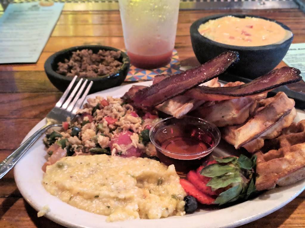 El Rey Burrito Lounge | night club | 1031 E Fairview Ave, Montgomery, AL 36106, USA | 3348329688 OR +1 334-832-9688