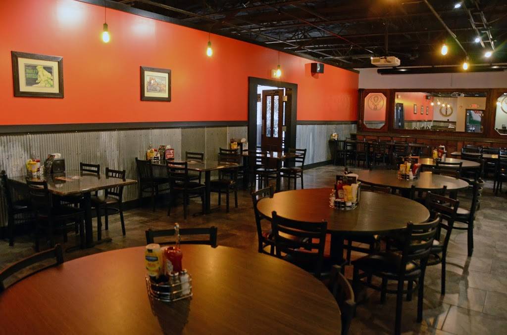 Chrome Horse Saloon | night club | 1201 3rd St SE, Cedar Rapids, IA 52401, USA | 3192004440 OR +1 319-200-4440