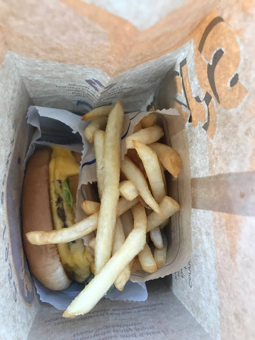 Bakers Drive-Thru | restaurant | 3522 Adams St, Riverside, CA 92504, USA | 9098845233 OR +1 909-884-5233