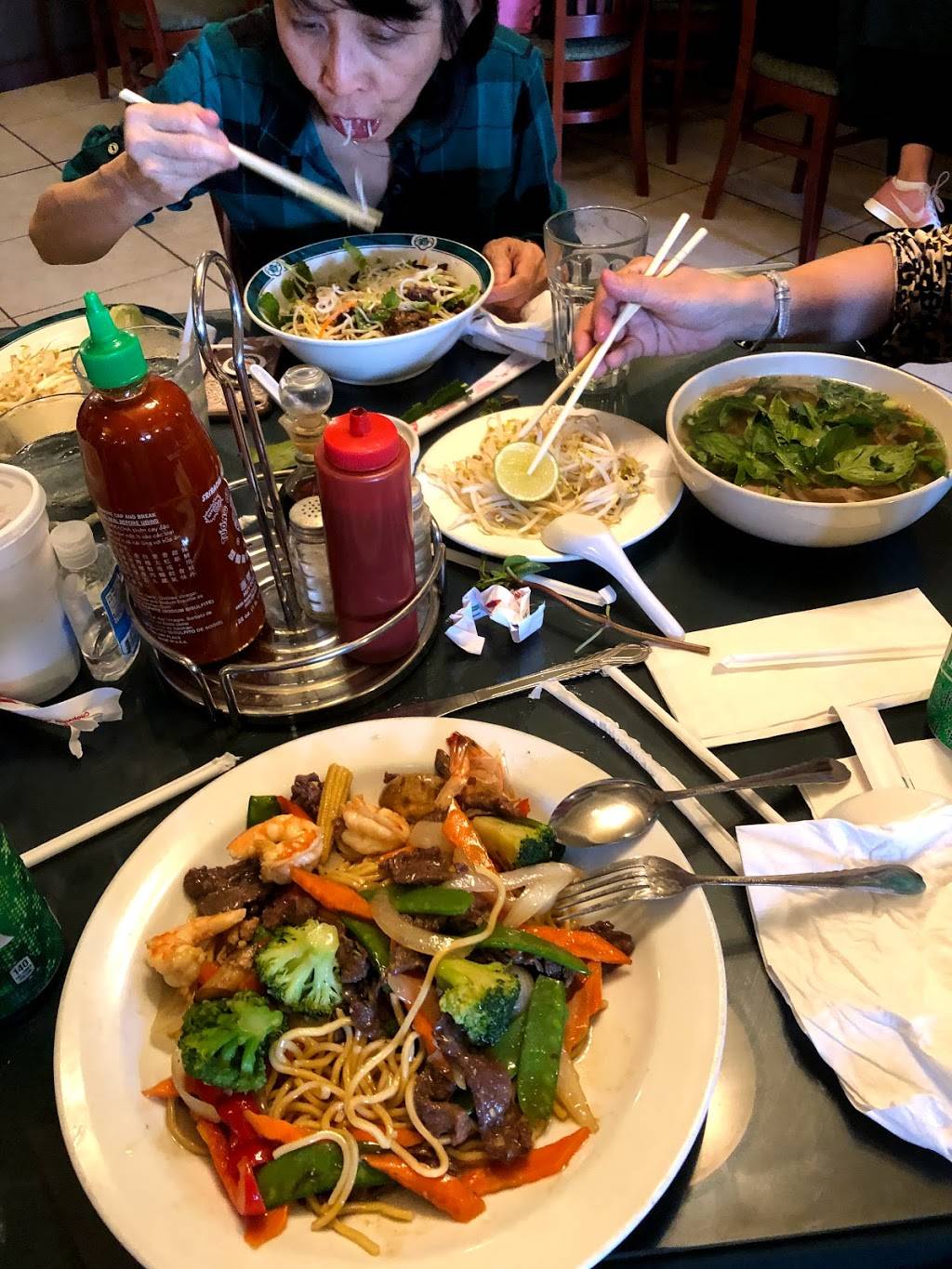 Pho Hoa Noodle Soup - Orlando | restaurant | 649 Primrose Dr, Orlando, FL 32803, USA | 4078956098 OR +1 407-895-6098