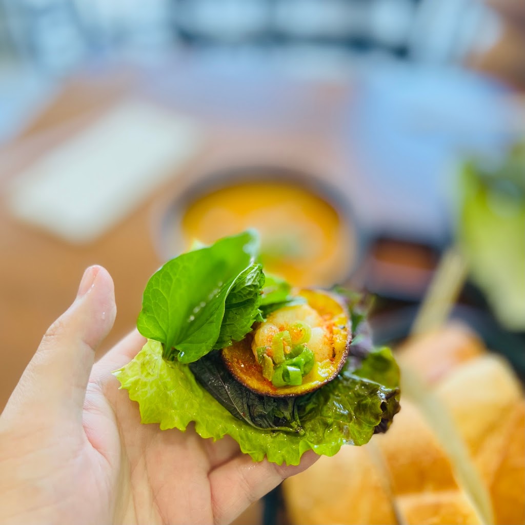 YoYo Banh Khot | restaurant | 9918 Garden Grove Blvd, Garden Grove, CA 92844, USA | 7145915368 OR +1 714-591-5368