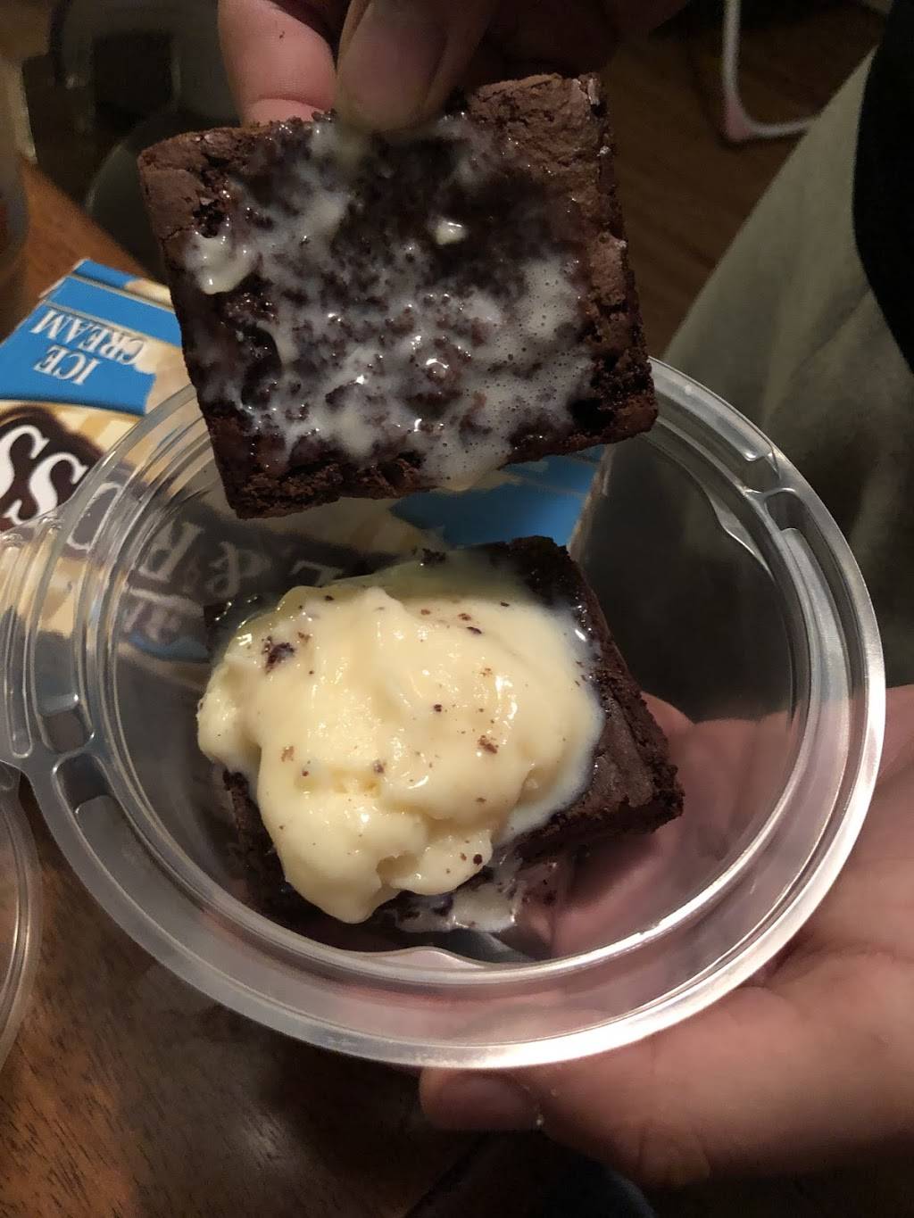 Dunkin Donuts | cafe | 1651 N Western Ave, Chicago, IL 60647, USA | 7736978582 OR +1 773-697-8582