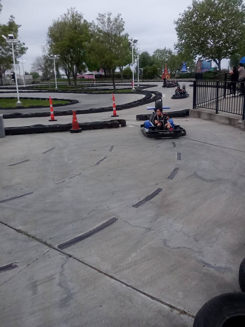 Boomers! Modesto | meal takeaway | 4215 Bangs Ave, Modesto, CA 95356, USA | 2095455248 OR +1 209-545-5248