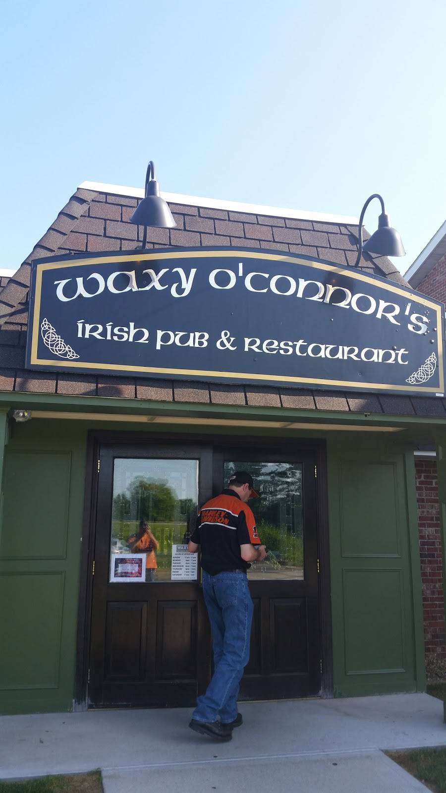 Waxy OConnors Irish Pub | restaurant | 121 Main St, Foxborough, MA 02035, USA | 5086989299 OR +1 508-698-9299
