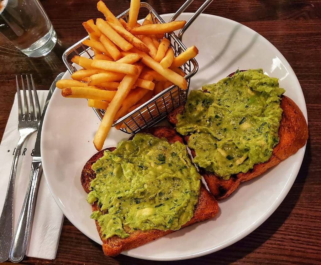 Roxy’s Diner Bar & Grill | restaurant | 25 S Regent St, Port Chester, NY 10573, USA | 9149397699 OR +1 914-939-7699