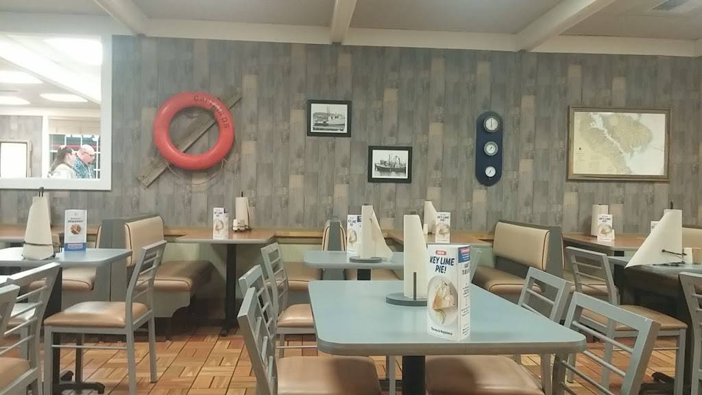 Captain Ds | restaurant | 1960 Troy Rd, Edwardsville, IL 62025, USA | 6186921611 OR +1 618-692-1611