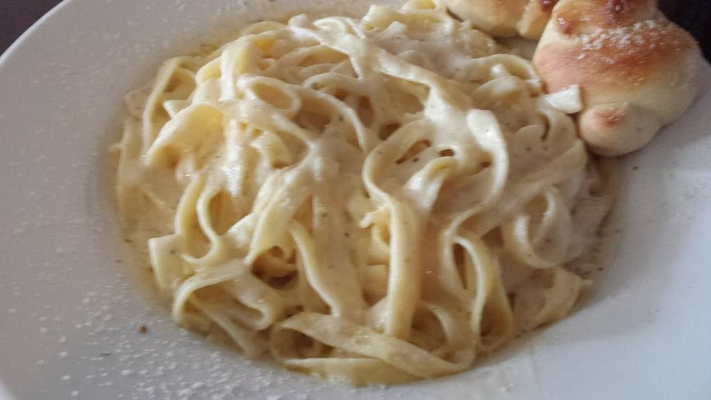 Kinseys Italian Cafe | meal takeaway | 6383 W Broadway, McCordsville, IN 46055, USA | 3173361300 OR +1 317-336-1300