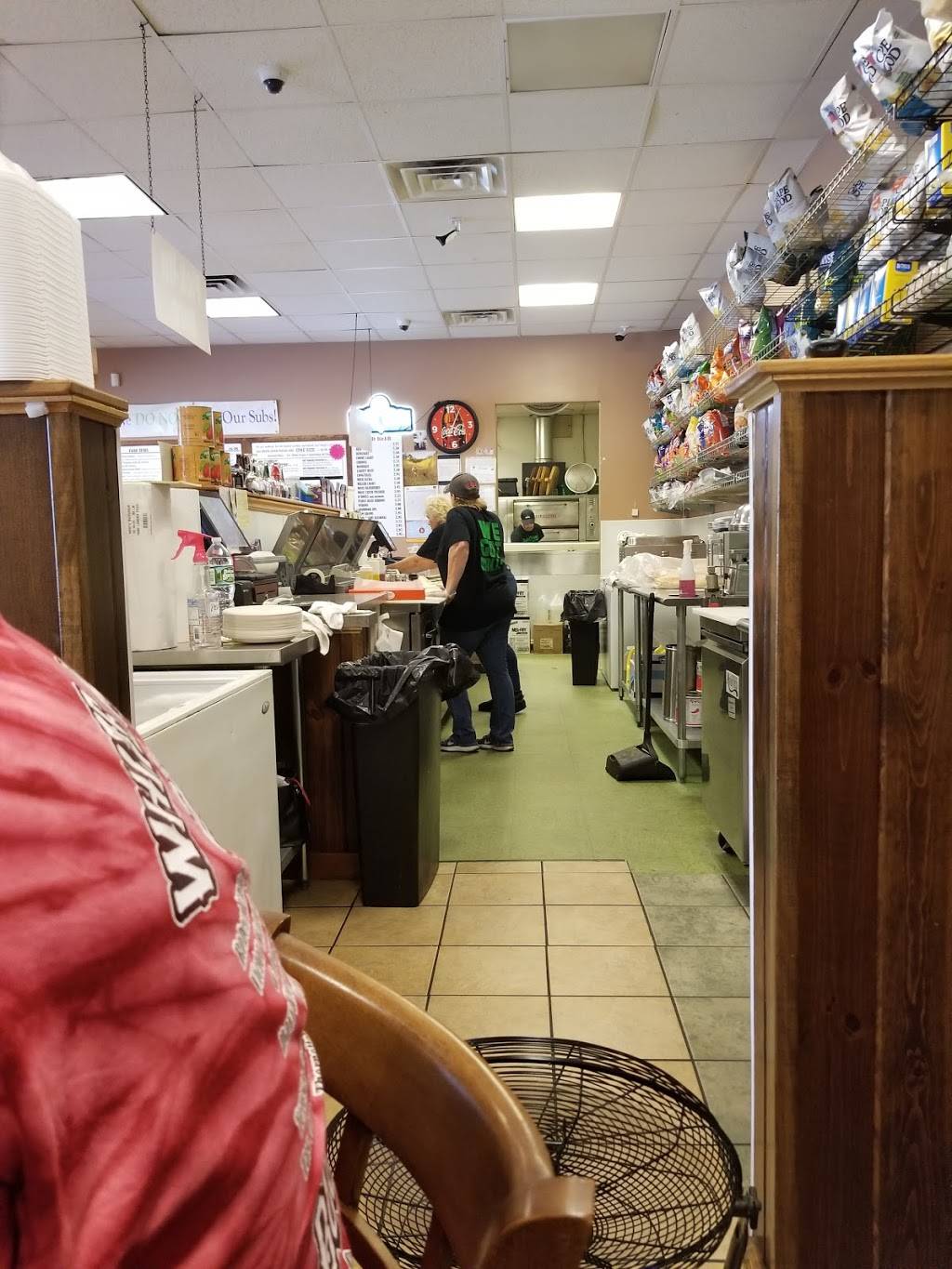 Sub Crazy | restaurant | 5 Mill St, Meredith, NH 03253, USA | 6036777827 OR +1 603-677-7827