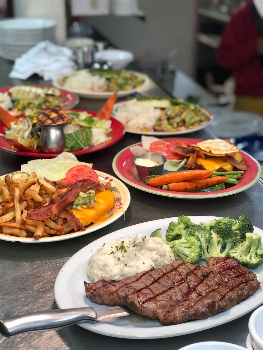 Berthas Baja Bistro | restaurant | 900 Jersey St, Denver, CO 80220, USA | 7202165735 OR +1 720-216-5735