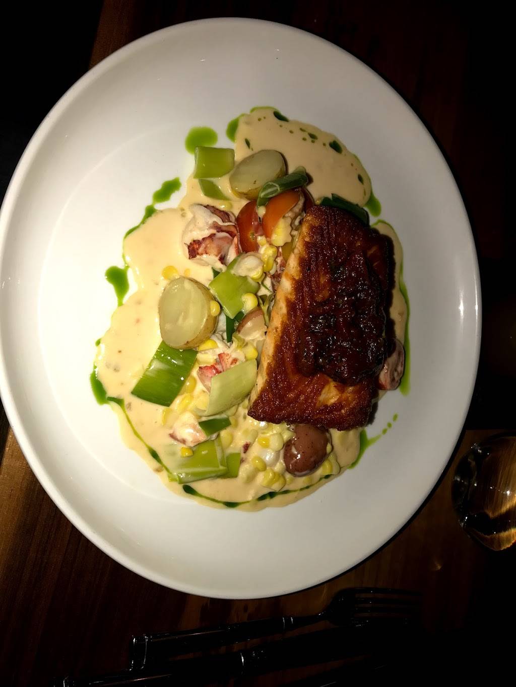 Rail Stop Restaurant & Bar | restaurant | 96 Guest St, Boston, MA 02135, USA | 6172540044 OR +1 617-254-0044