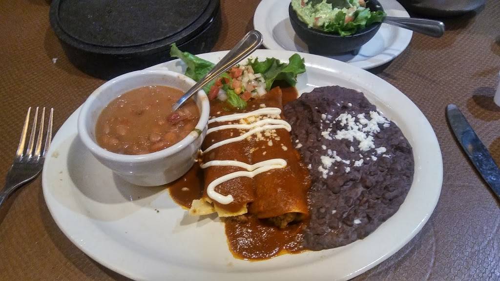 El Fenix Mexican Restaurant | restaurant | 255 Casa Linda Plaza, Dallas, TX 75218, USA | 2143276173 OR +1 214-327-6173