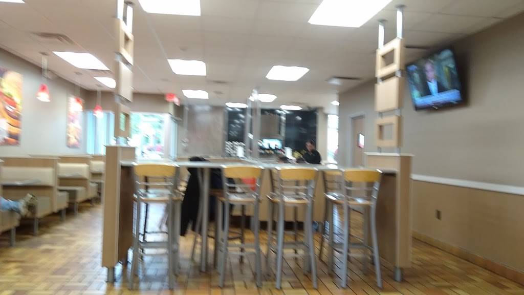 Burger King | restaurant | 204 S 2nd St, Fulton, NY 13069, USA | 3155932689 OR +1 315-593-2689