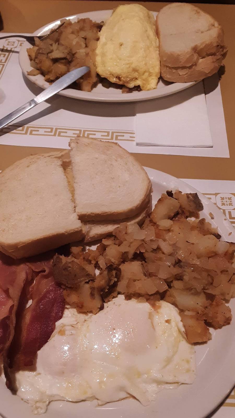 Garys Restaurant | restaurant | 2605 Brownsville Rd, Pittsburgh, PA 15227, USA | 4128828226 OR +1 412-882-8226