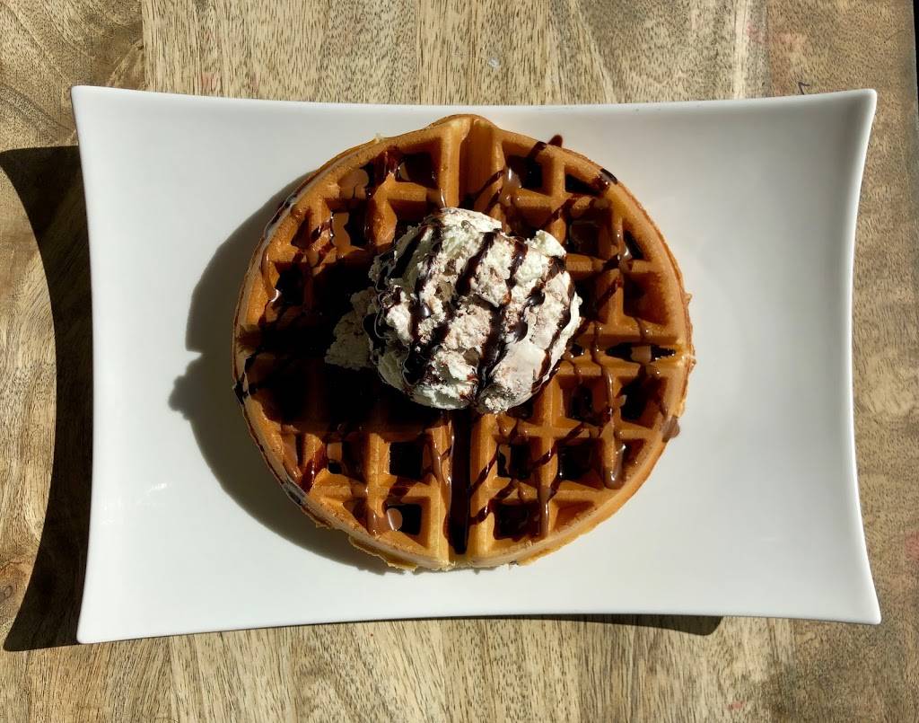 Twister Ice Cream | restaurant | 164 White St, Danbury, CT 06810, USA | 2037487020 OR +1 203-748-7020