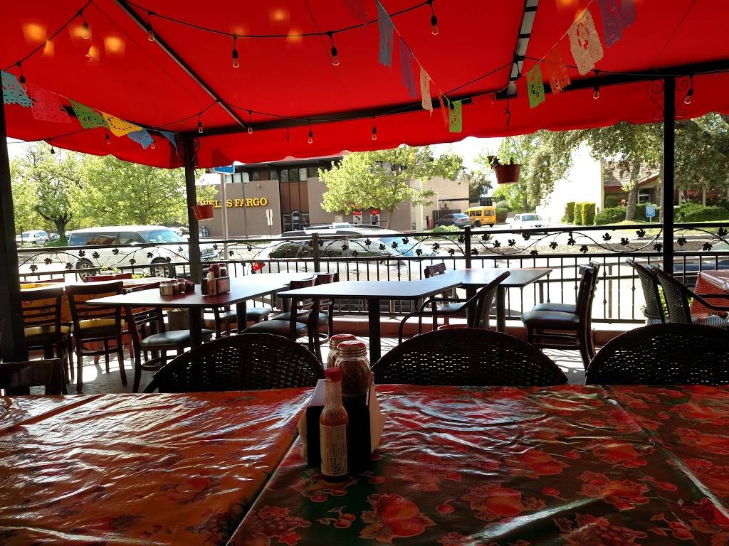 Robertas Cosina Mexicana | restaurant | 5635 Freeport Blvd, Sacramento, CA 95822, USA | 9164222878 OR +1 916-422-2878