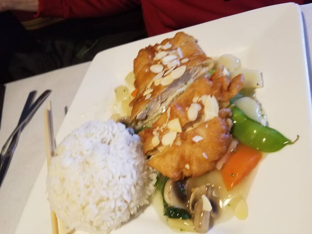 Mynt Fusion Bistro | restaurant | 800 W Main St, Lowell, MI 49331, USA | 6169879307 OR +1 616-987-9307