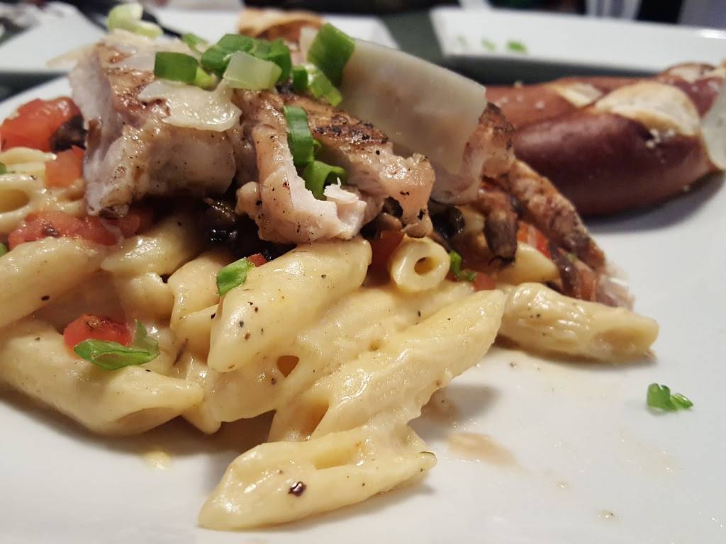 The Greene Turtle Sports Bar & Grille | restaurant | 118 Shawan Road Suite HH, Hunt Valley, MD 21030, USA | 4107710555 OR +1 410-771-0555