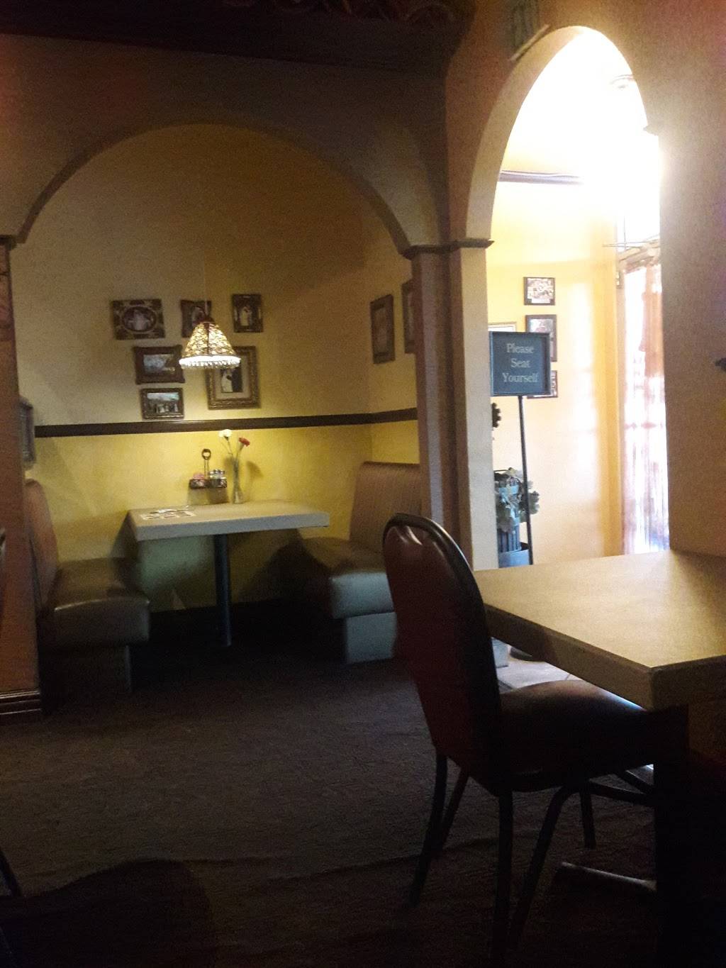 Monas Italian Restaurant | restaurant | 5156 Waring Rd, San Diego, CA 92120, USA | 6192862242 OR +1 619-286-2242