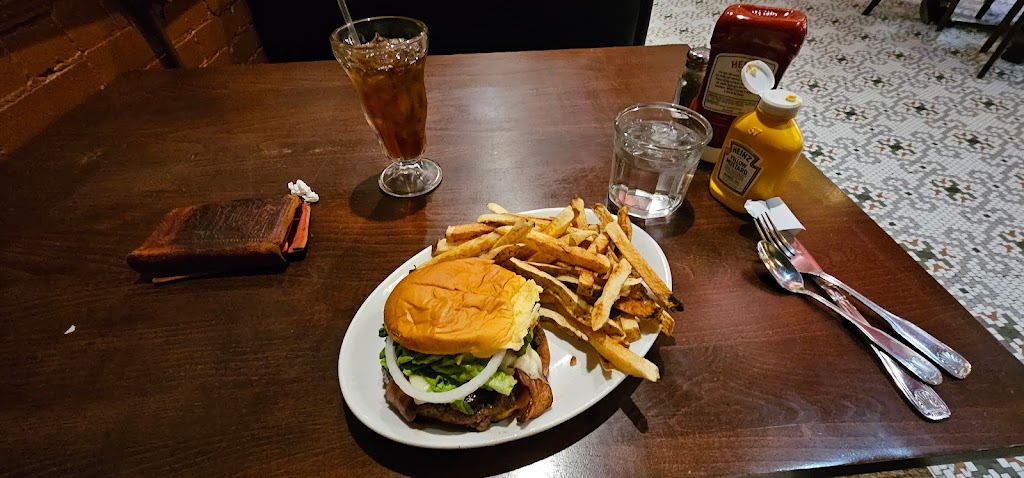 Michigan House Cafe and Brew Pub | restaurant | 300 6th St, Calumet Twp, MI 49913, USA | 9063371910 OR +1 906-337-1910