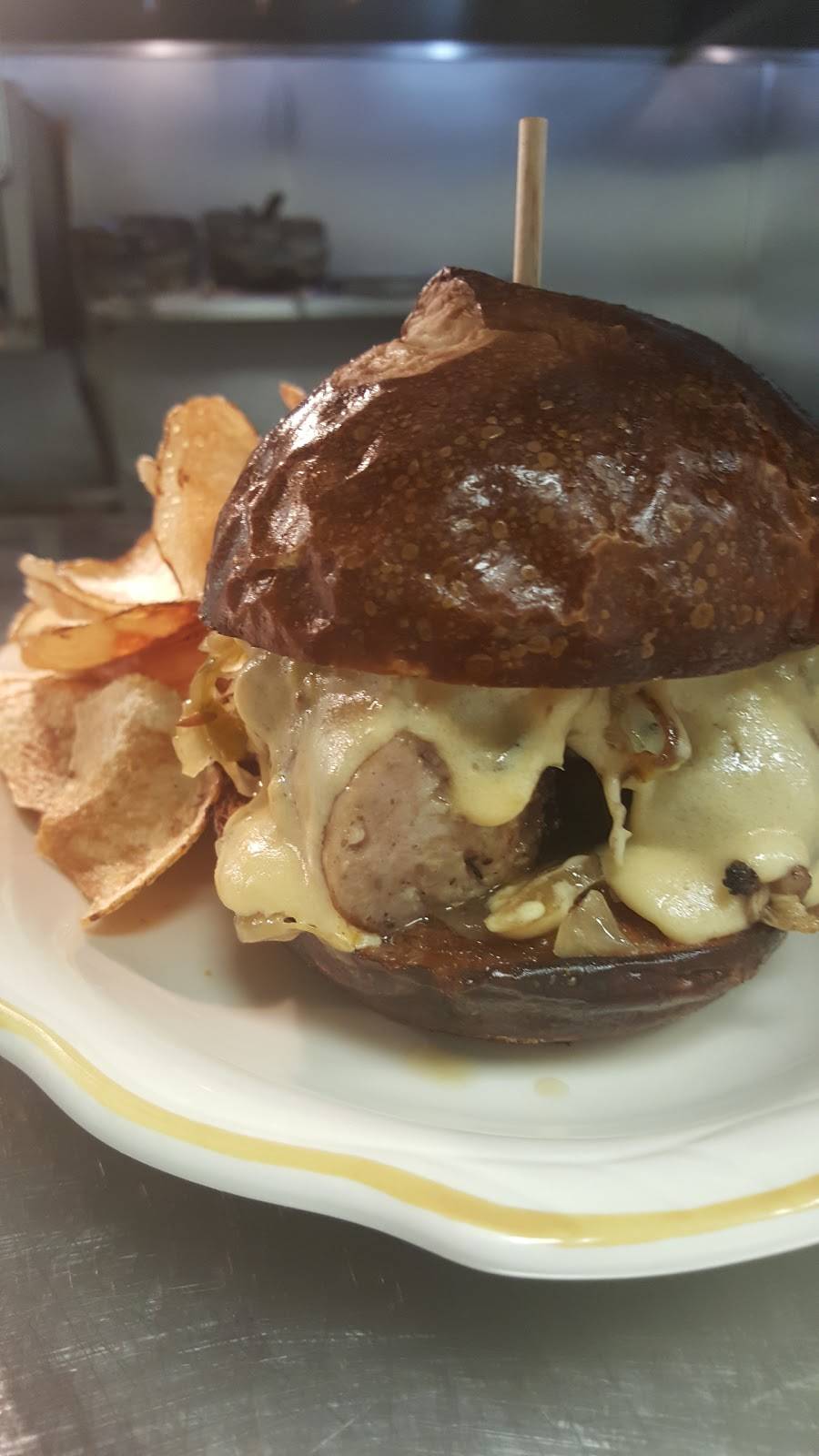 Bangers & Lace | restaurant | 810 Grove St, Evanston, IL 60201, USA | 8479050854 OR +1 847-905-0854