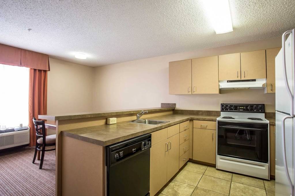 Quality Inn & Suites Matthews - Charlotte | restaurant | 13470 E Independence Blvd, Matthews, NC 28105, USA | 7048219800 OR +1 704-821-9800