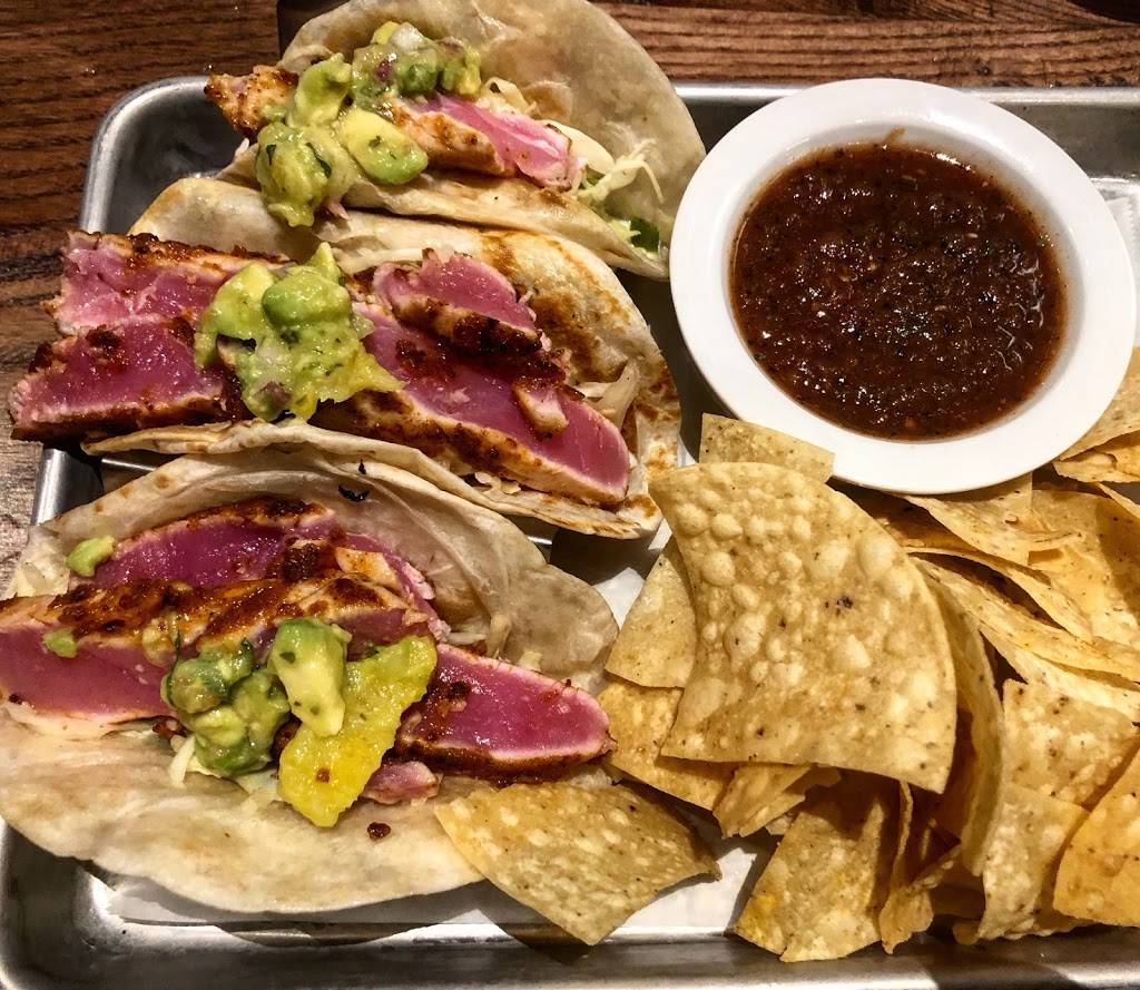 North and South Seafood & Smokehouse | restaurant | 958 Liberty Dr, Verona, WI 53593, USA | 6084970256 OR +1 608-497-0256