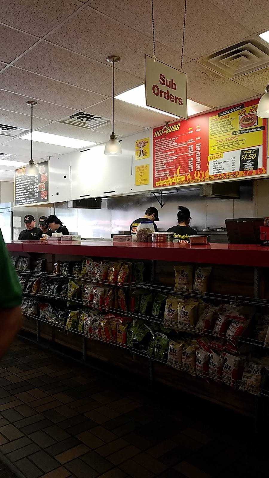 Christophers Subs & Pizza | restaurant | 264 Main Dunstable Rd, Nashua, NH 03062, USA | 6038832362 OR +1 603-883-2362