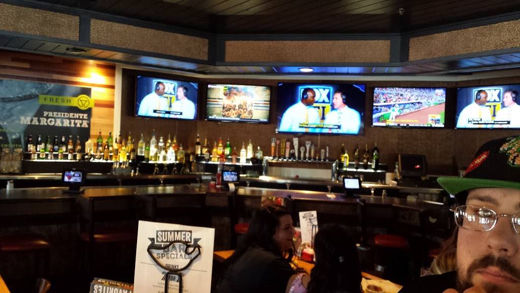 Chilis Grill & Bar | restaurant | 755 NW Broad St, Murfreesboro, TN 37129, USA | 6158672855 OR +1 615-867-2855