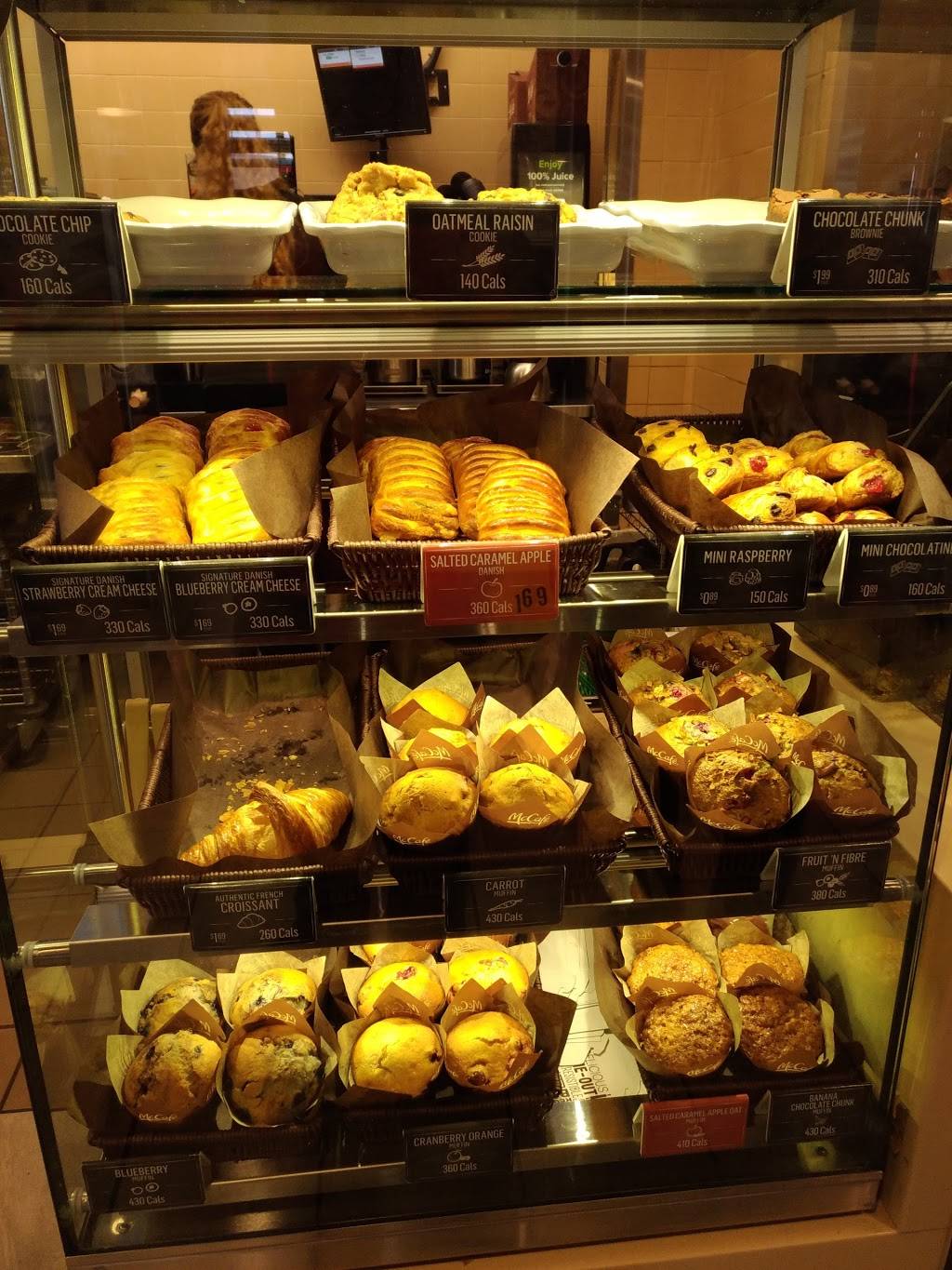 McDonalds | cafe | 195 N Queen St, Etobicoke, ON M9C 4Y1, Canada | 4166212952 OR +1 416-621-2952