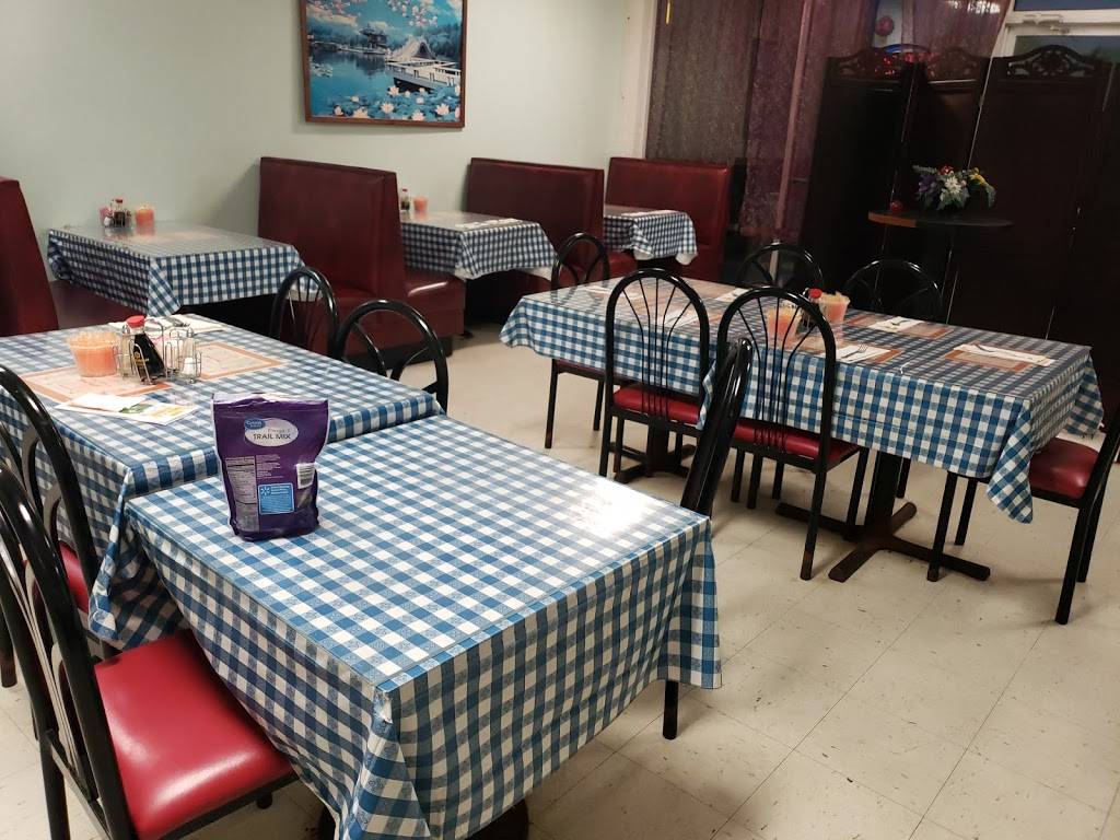 Peking Chinese & Grill | restaurant | 45 Market Pl Dr # 105, Rocky Mount, VA 24151, USA | 5404833399 OR +1 540-483-3399