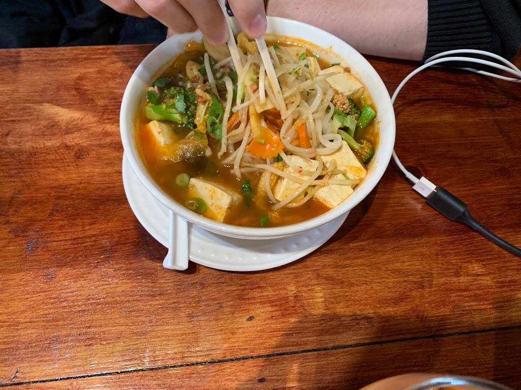 Homeroom Cuisine | restaurant | 1307 Park St #1305, Alameda, CA 94501, USA | 5108656257 OR +1 510-865-6257