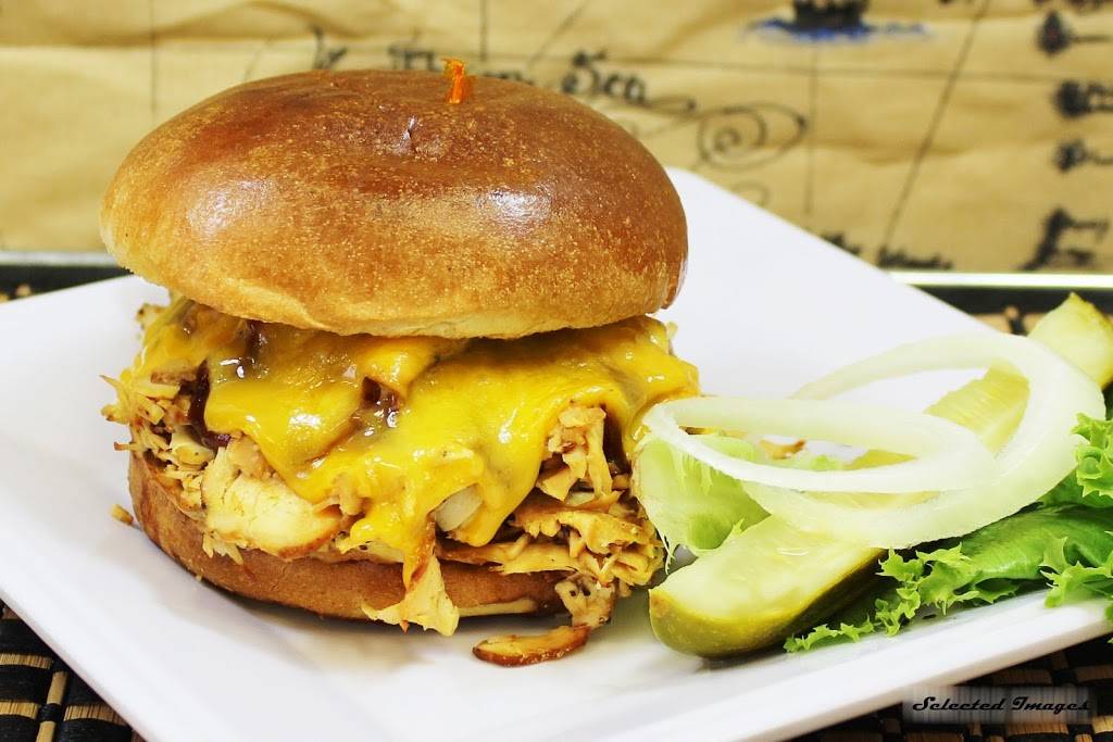 Itchy Foot Island Deli & BBQ | restaurant | 15329 Palmdale Rd V, Victorville, CA 92392, USA | 7602433354 OR +1 760-243-3354