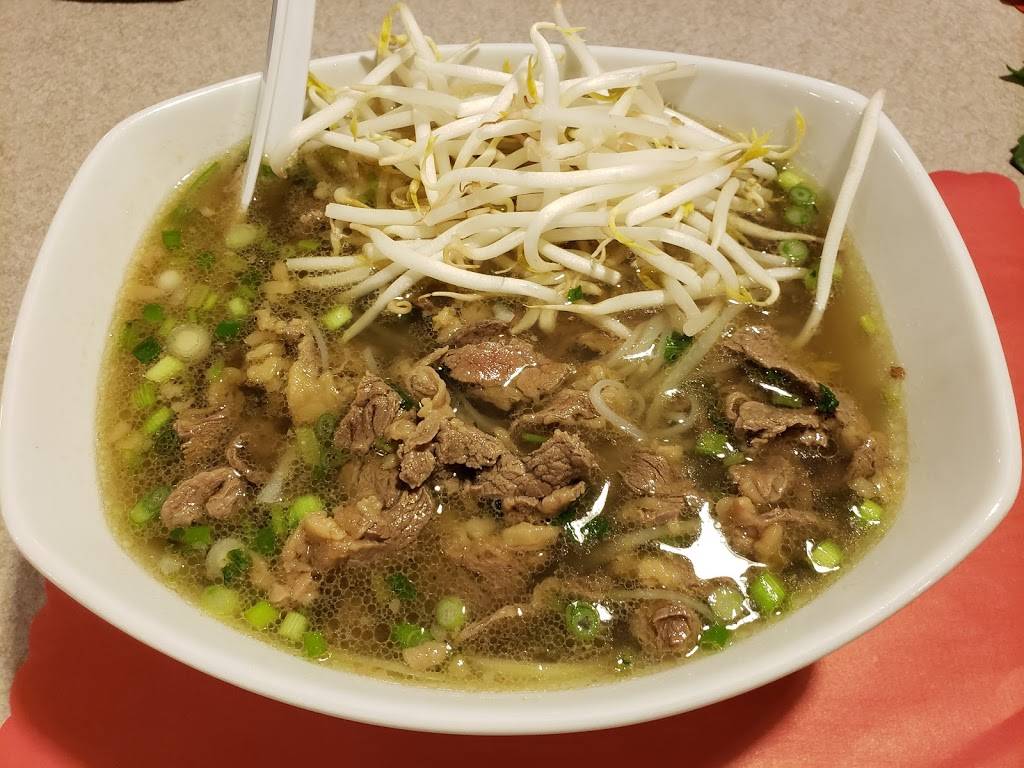 Que Viet Village House | restaurant | 6100 Brooklyn Blvd, Brooklyn Center, MN 55429, USA | 7635600215 OR +1 763-560-0215