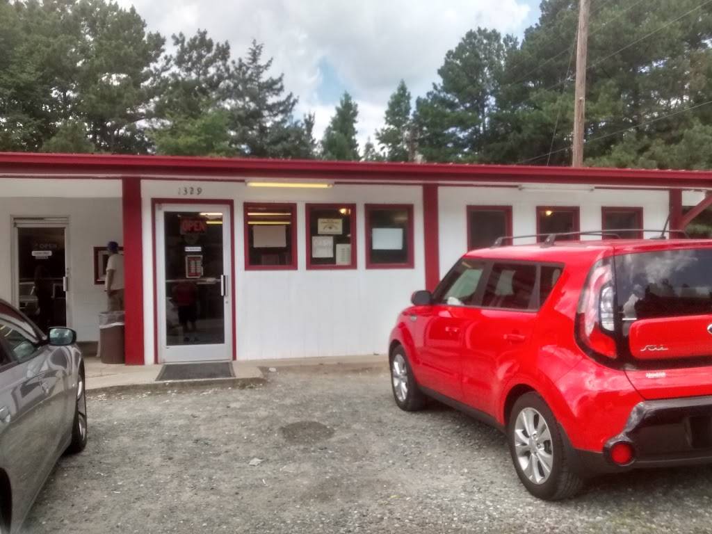 Chriss Drive In | restaurant | Siler City, NC 27344, USA | 9196632333 OR +1 919-663-2333