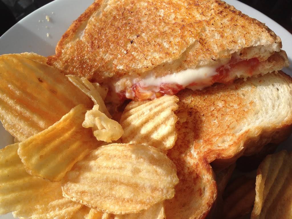 2 Home Cooks | restaurant | 40 Chestnut St, Dover, NH 03820, USA | 6038425463 OR +1 603-842-5463