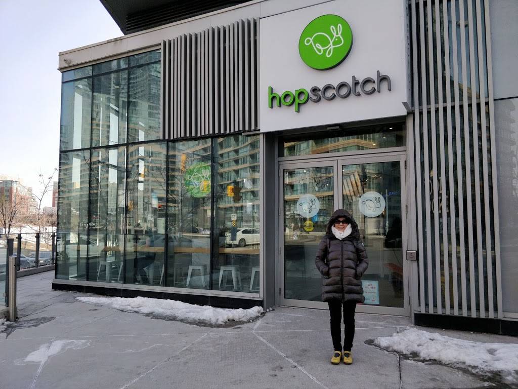 Hopscotch | restaurant | 113 Fort York Blvd, Toronto, ON M5V 0K2, Canada | 6473519333 OR +1 647-351-9333