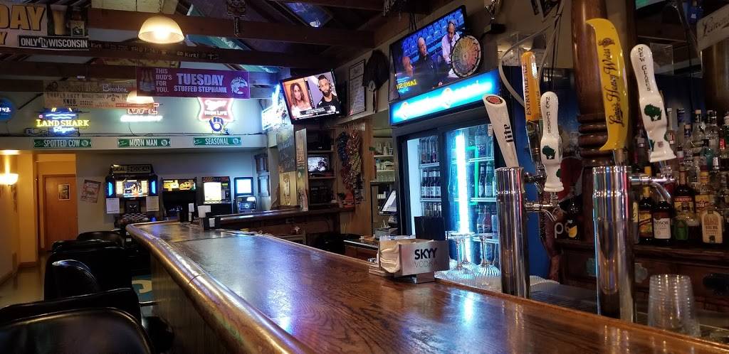 Uncle Mikes M Pour E Yum | restaurant | 736 Rodeo Dr, Hudson, WI 54016, USA | 7156902525 OR +1 715-690-2525