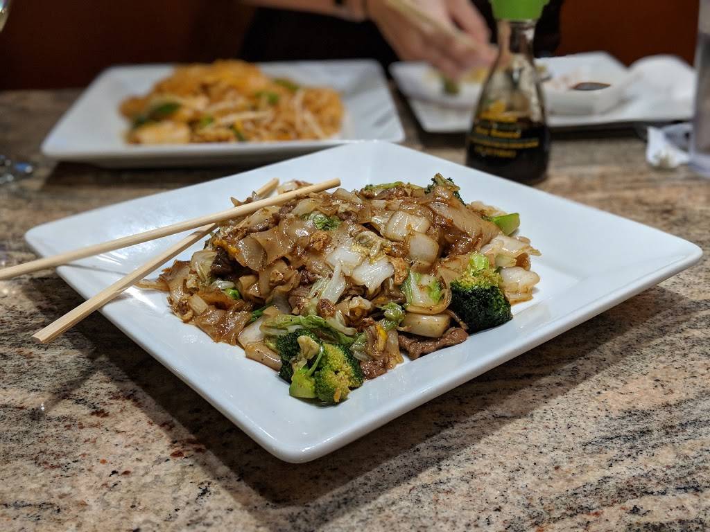 Bahn Thai | restaurant | 12206 Copper Way #122, Charlotte, NC 28277, USA | 9803352313 OR +1 980-335-2313