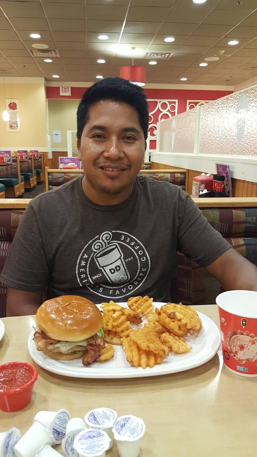 Friendlys | restaurant | 455 Walling Ave, Wantage, NJ 07461, USA | 9737029009 OR +1 973-702-9009