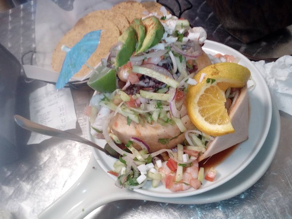 Mariscos Cachanilla | restaurant | 4127 West Ln, Stockton, CA 95204, USA | 2096889527 OR +1 209-688-9527