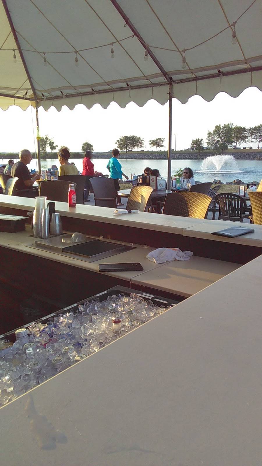 East 55th on the Lake | restaurant | 5555 N Marginal Rd, Cleveland, OH 44114, USA | 2164313280 OR +1 216-431-3280