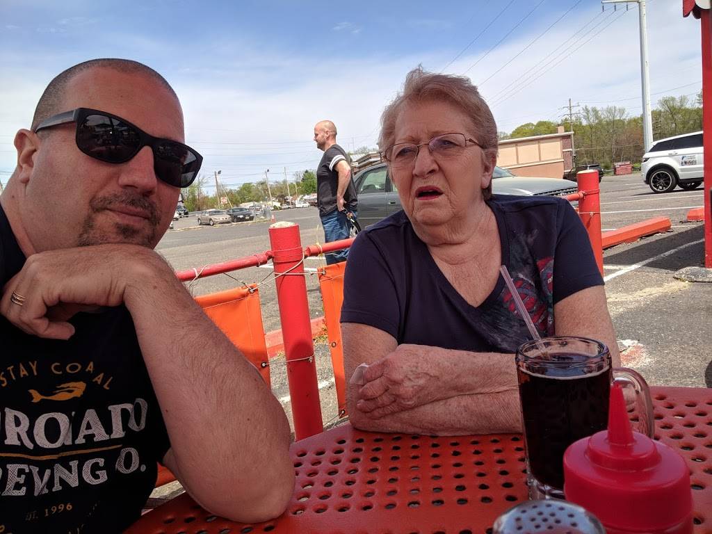 Stewarts Root Beer | restaurant | 347 Main St, Matawan, NJ 07747, USA | 7322429791 OR +1 732-242-9791