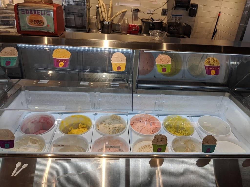 NeeHees Indian Vegetarian Street Food | meal takeaway | 1850 W Army Trail Rd, Hanover Park, IL 60133, USA | 6308552050 OR +1 630-855-2050