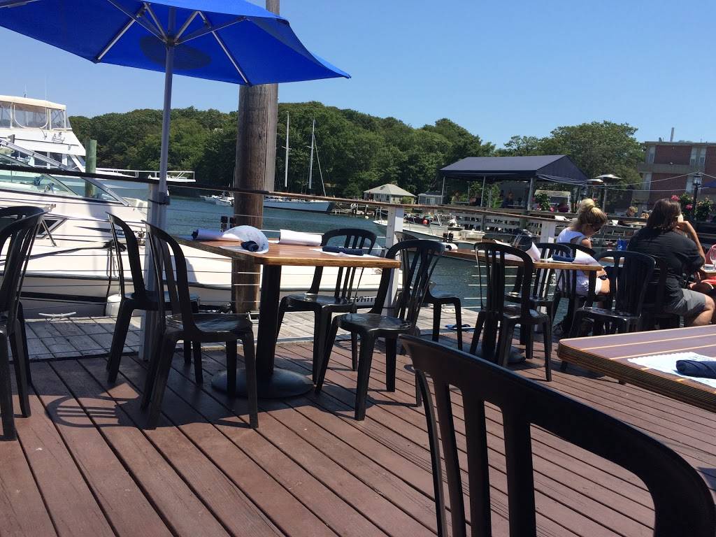 Shuckers | restaurant | 91 Water St A, Woods Hole, MA 02543, USA | 5085403850 OR +1 508-540-3850