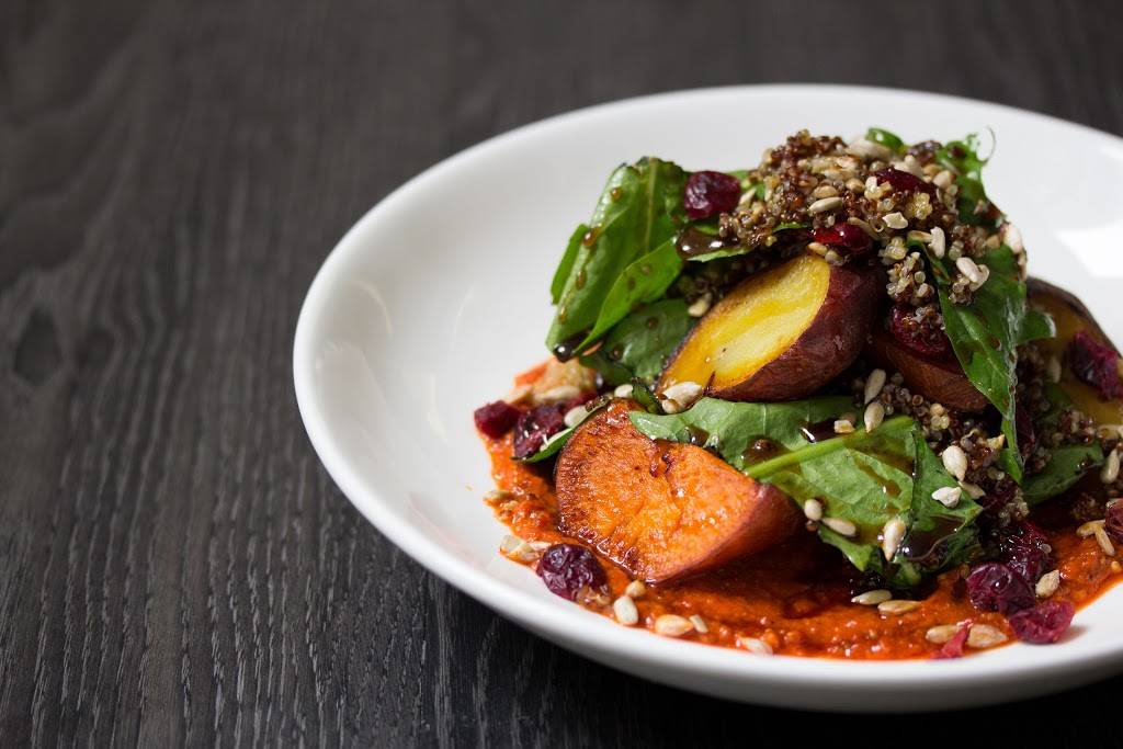 Beaumont Kitchen | restaurant | 25 The West Mall Y101, Etobicoke, ON M9C 1B8, Canada | 4166417327 OR +1 416-641-7327