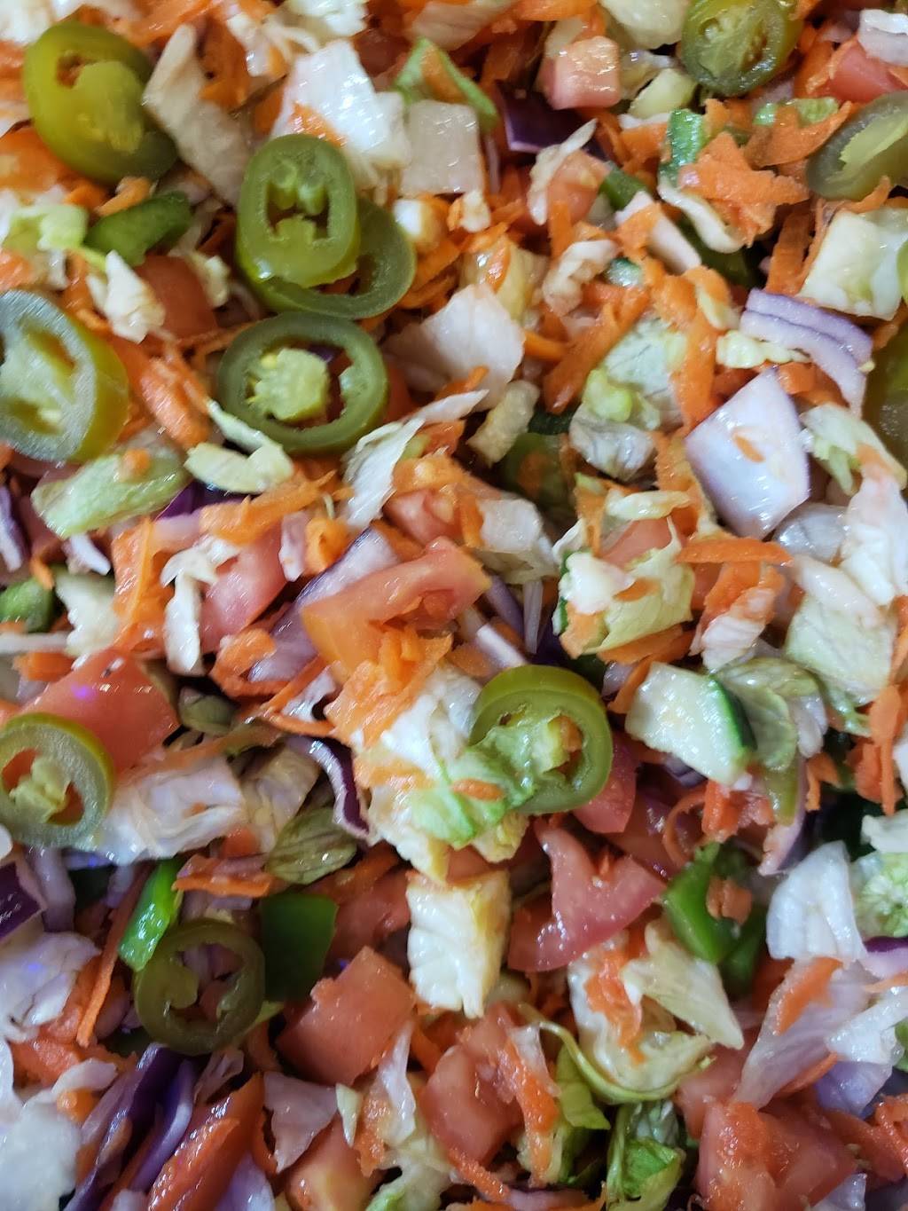 Village Grill and Chill | restaurant | 4730 Century Plaza Rd, Indianapolis, IN 46254, USA | 3173470198 OR +1 317-347-0198