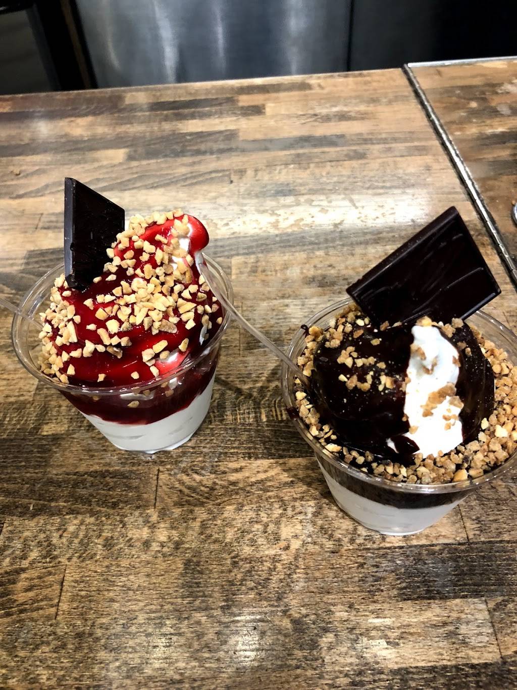 Chocobel | restaurant | 374 Rue de Castelnau E, Montréal, QC H2R 1P9, Canada | 5142769875 OR +1 514-276-9875